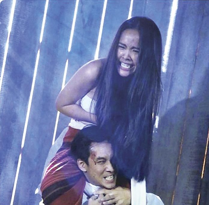 ‘ญาญ่า’รุดไหว้พระที่ประเทศพม่า ทำบุญให้กับตัวละครใน‘กลิ่นกาสะลอง’ : บันเทิง