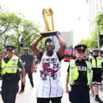 แรปเตอร์ส ปิดเมืองแห่ ฉลองแชมป์ NBA ล้านกว่าคน - ตะลึงมีเหตุยิงกัน
