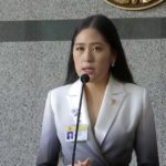 ส.ว.คุณหญิงพรทิพย์ ถามชุด "ช่อ" ใส่แบบนี้ไว้ทุกข์หรือไม่ ไม่ดำล้วน-ไม่ตรงธรรมเนียม