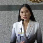ส.ว.คุณหญิงพรทิพย์ ถามชุด "ช่อ" ใส่แบบนี้ไว้ทุกข์หรือไม่ ไม่ดำล้วน-ไม่ตรงธรรมเนียม