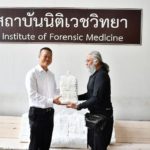 ผู้ให้อิ่มบุญ! บุ๋มบิ๋ม สามโทน-เพื่อนสะพานบุญ บริจาคผ้าขาวให้สถานบันนิติเวชฯ