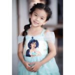 โบว์ แวนดา โพสต์รูปเทียบพัฒนาการ น้องมะลิ บอกสามี ปอ ทฤษฎี ลูกเราโตแล้วนะ