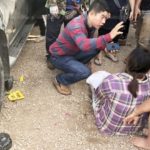 พ่อ-แม่ใจสลาย! ลูกสาว2ขวบนั่งเล่นหน้ารถ กระบะมองไม่เห็นทับดับคาที่