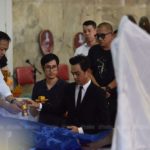 มอสอาลัย! รดน้ำศพ น้ำตาล เดอะสตาร์ เผยคำสุดท้ายที่พูดกับ หมวดรัน.. สุดเศร้าด่วนจาก