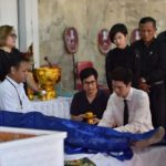 มอสอาลัย! รดน้ำศพ น้ำตาล เดอะสตาร์ เผยคำสุดท้ายที่พูดกับ หมวดรัน.. สุดเศร้าด่วนจาก