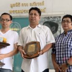 มาจริง! ผู้ชนะคำขวัญ 50ปี ปชป. หอบรางวัลคืนถึงพรรค มอบสโลแกนใหม่แสบทรวง