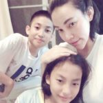 เอ็มมี่ แม็กซิม โพสต์รูปลูกสาว น้องจื้อหลิง ชาวเน็ตแห่ชมโตเป็นสาวแล้ว สวยเก๋มาก 