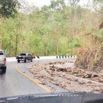 ด่วน! ฝนถล่มแม่ฮ่องสอน ดินสไลด์ ปิดเส้นทางปาย-เชียงใหม่ มีรถตกถนนแล้ว