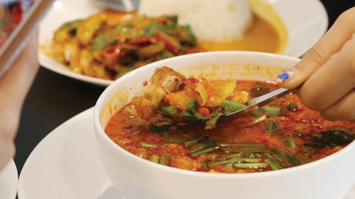 อาโจ๋ ทุกอย่างหมูกรอบ อร่อยเด็ดไม่เหมือนใคร