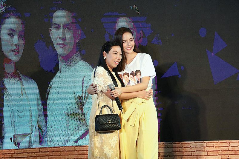 ‘เต้ย-ณิชา-ภณ-โยเกิร์ต’นำทัพพาแฟนคลับอิ่มบุญ