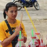 แห่มาทุกสารทิศ! แก้บน-ไหว้ขอพร’พ่อปู่’ ศาลเก่าใต้ต้นโพธิ์มีตำนานเรื่องเล่าลี้ลับ