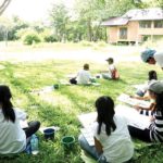 โรงเรียนริมน้ำ บ้าน‘ครูเป้สีน้ำ’
