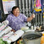 แม่‘ดร.เป็ด’ เหยื่อ‘แพรวา’ บนบานพระหากได้เงินเยียวยา จะทำบุญใหญ่ให้ลูก