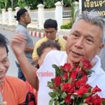 แห่ต้อนรับ ทอม ดันดี คืนสู่อิสรภาพ ร่ำไห้ร้องเพลงเผยความรู้สึก ขอบคุณอดีต(คลิป)