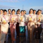 สาวงาม “มิสไทยแลนด์เวิลด์ 2019” เวียนเทียน เนื่องในวันอาสาฬหบูชา