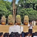 ไม่ได้ประท้วง! สพฐ.แจงนร. สวนกุหลาบนนท์ ถือป้ายหน้าเสาธง แค่กิจกรรมของร.ร.