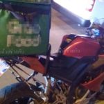 ‘ซานิ’ซิ่งระทึก! ชื่นชมนักร้องสาวเห็นเก๋งชนหนุ่มคว่ำ โบกจยย.โดดซ้อนไล่ตามจับเอง