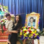 แพท ณปภา พา น้องเรซซิ่ง กราบศพยายครั้งสุดท้าย ขอพูดถึงแม่แท้ๆ แค่คำเดียว