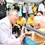 รพ.ตำรวจ-พม.-แมริออท ร่วมตรวจสุขภาพผู้สูงอายุ รมต.-แพทย์ใหญ่จับมือทำอาหาร