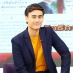 ดอกคูนเสียงแคน แคน ดีใจ ดอกคูน สัญญาว่าจะแต่งงานด้วยจึงโผเข้าไปจูบ