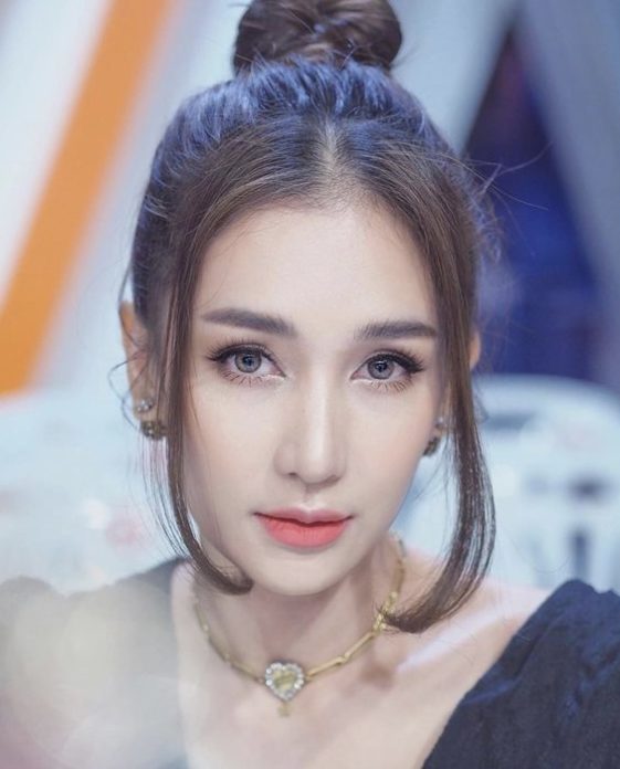 เนย โชติกา เนย โชติกา