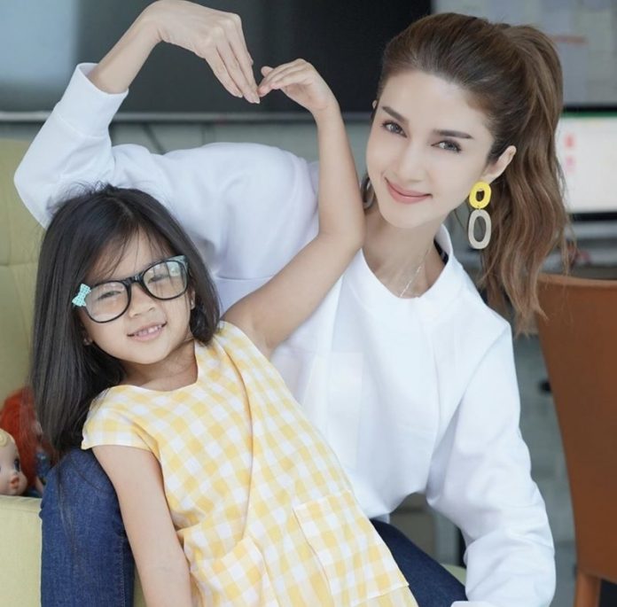 แม่โบว์-มะลิ แม่โบว์-มะลิ