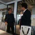 พี่ตูน ถูกใจสิ่งนี้! บ๊อบ พ่อน้องณัชชา ต่อคิวล่าลายเซ็นนักเตะสเปอร์ จัดให้ร็อกเกอร์ใจบุญ