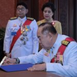 นายกฯ พร้อมบุคคลสำคัญ ลงนามถวายพระพรชัยมงคล วันเฉลิมพระชนมพรรษา