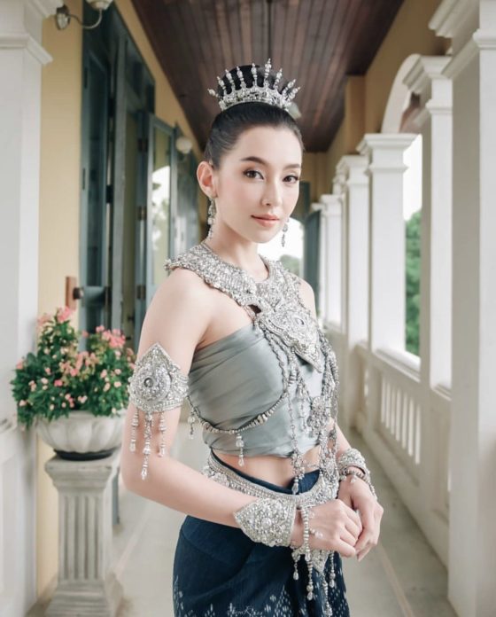 เบลล่า