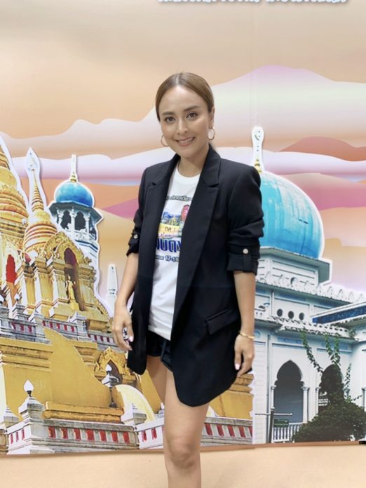 นานา นานา