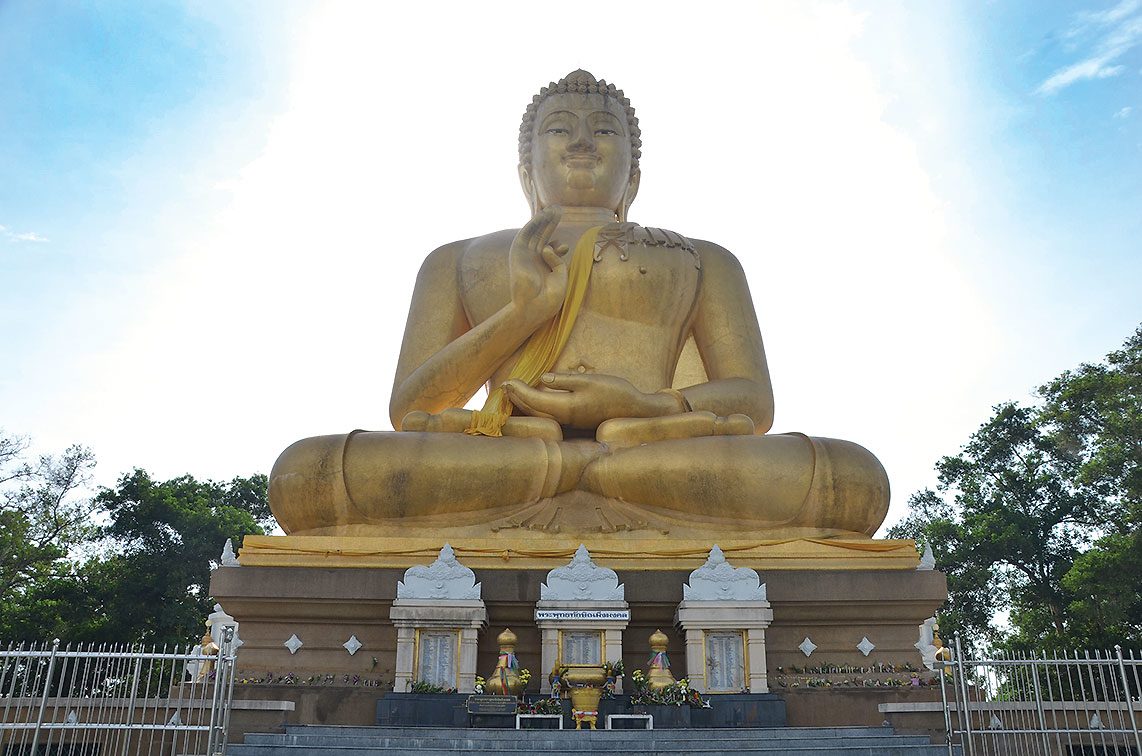 พระนั่งวัดเขากง จังหวัดนราธิวาส