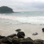 ฝนหนัก คลื่นแรงเป็นอุปสรรค ยังไม่พบ 2นักท่องเที่ยวต่างชาติ จมทะเลหาดฟรีดอม