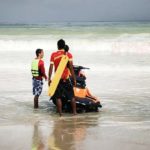 ฝนหนัก คลื่นแรงเป็นอุปสรรค ยังไม่พบ 2นักท่องเที่ยวต่างชาติ จมทะเลหาดฟรีดอม