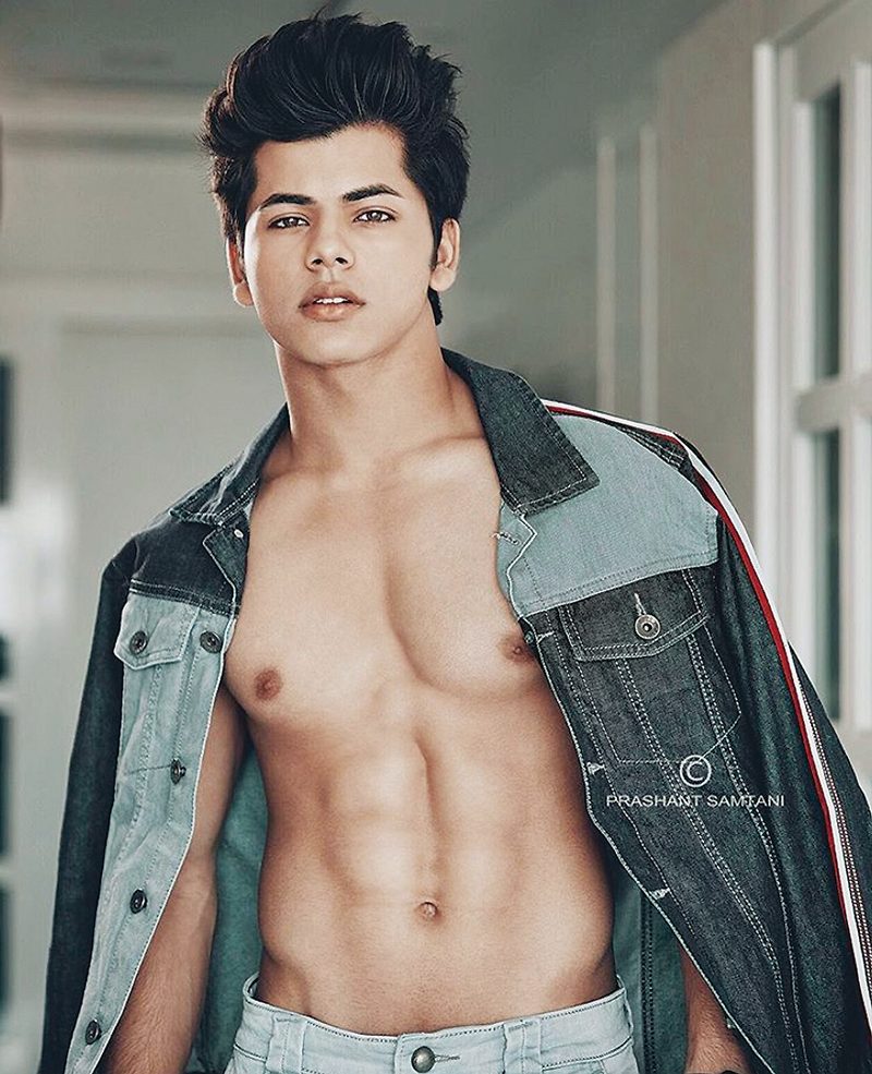 ‘ซิดดาร์ธ นิกัม’