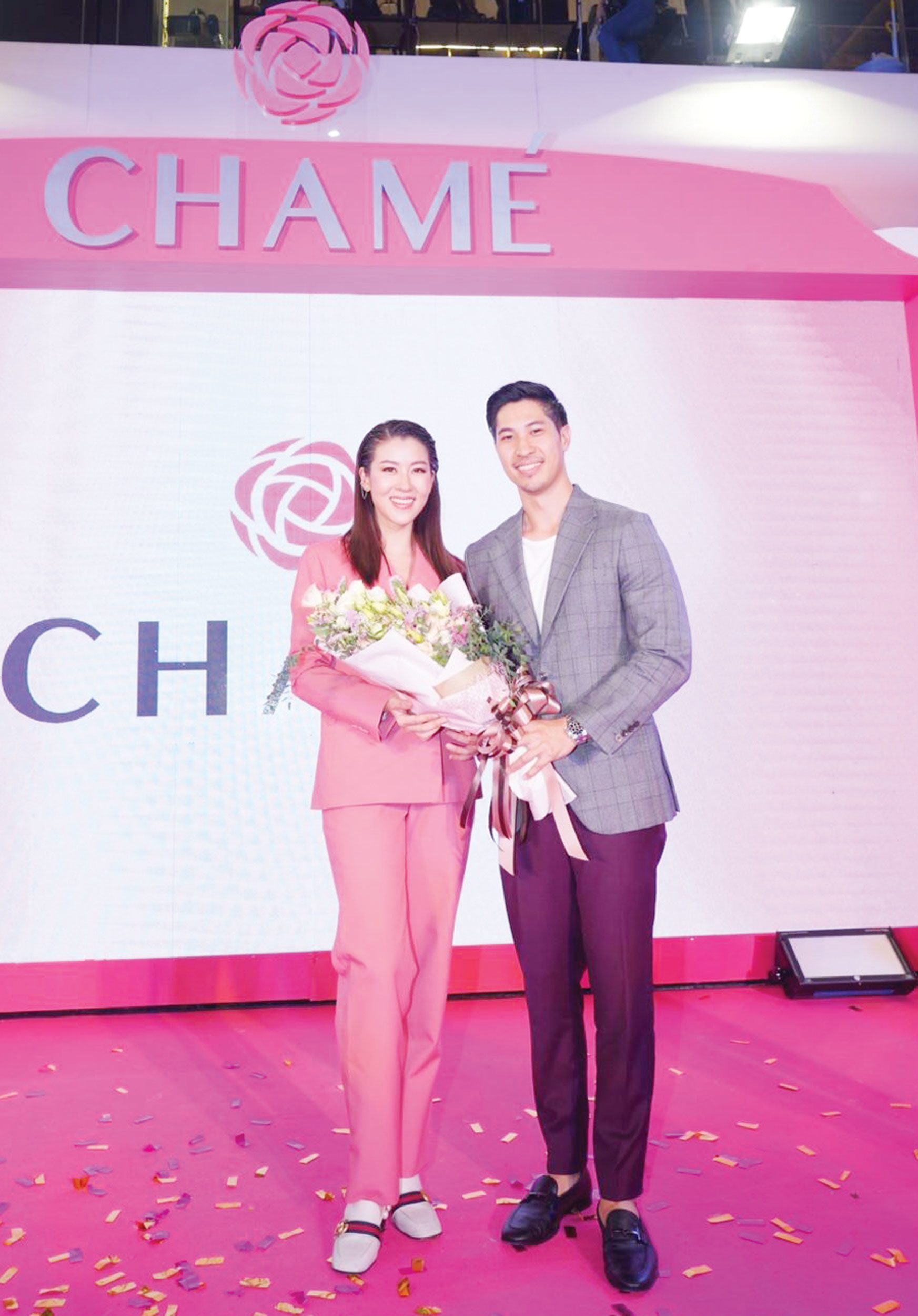 ‘เชียร์’แพ้ความดี เปิดตัวคบ‘บิ๊ก’คนพิเศษ