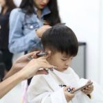 แพท พา เรซซิ่ง ไปตัดผม ลูกชาย เจอช่าง บักแตงโม ร้องลั่น ไม่เอาๆ (คลิป)