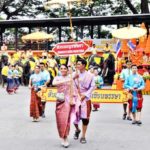 ช้างแสนรู้ ร่วมสืบสานประเพณี แห่เทียนพรรษา ที่สวนนงนุชพัทยา