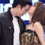 อยู่ตรงนั้นด้วย! แอร์ ภัณฑิลา - ฟังจากปาก สัมพันธ์ ซัน-บลู (คลิป)