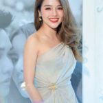อยู่ตรงนั้นด้วย! แอร์ ภัณฑิลา - ฟังจากปาก สัมพันธ์ ซัน-บลู (คลิป)