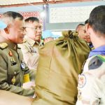 องคมนตรี เชิญสิ่งของพระราชทาน เยี่ยมเจ้าหน้าที่ ครอบครัว เหยื่อไฟใต้