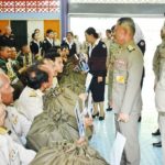 องคมนตรี เชิญสิ่งของพระราชทาน เยี่ยมเจ้าหน้าที่ ครอบครัว เหยื่อไฟใต้