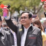 'บิ๊กตู่' ลั่นผมเป็นลูกผู้ชาย-ไม่ขัดแย้งใคร! พระเตือนอย่าหัวร้อน สส.เพื่อไทย โผล่รับ