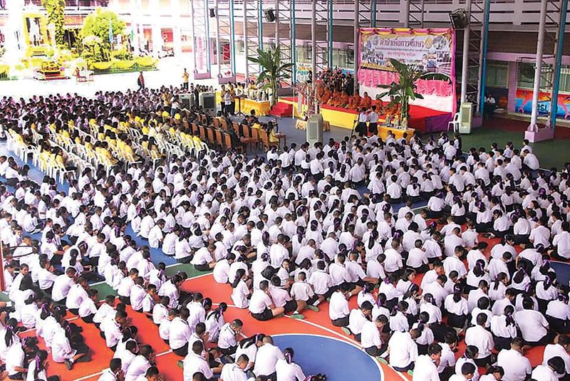 ร.ร.มัธยมประชานิเวศน์-ทอดผ้าป่า