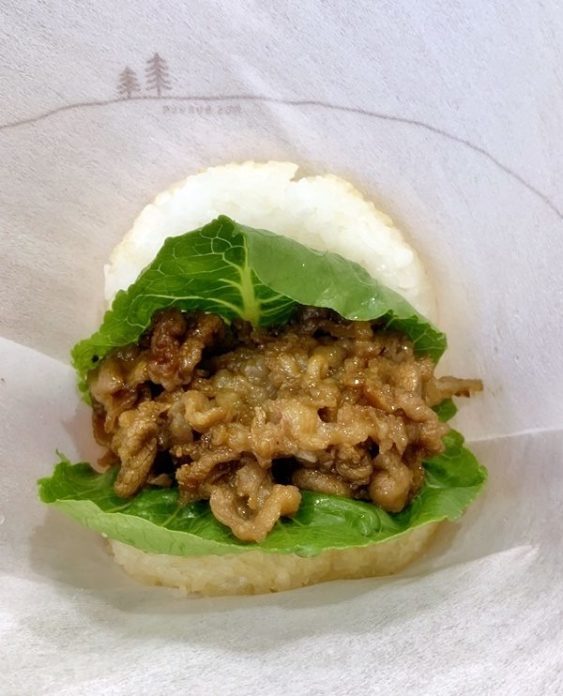 ไส้แน่นฉ่ำอร่อย มอสเบอร์เกอร์
