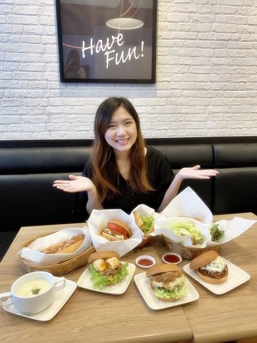 ไส้แน่นฉ่ำอร่อย มอสเบอร์เกอร์