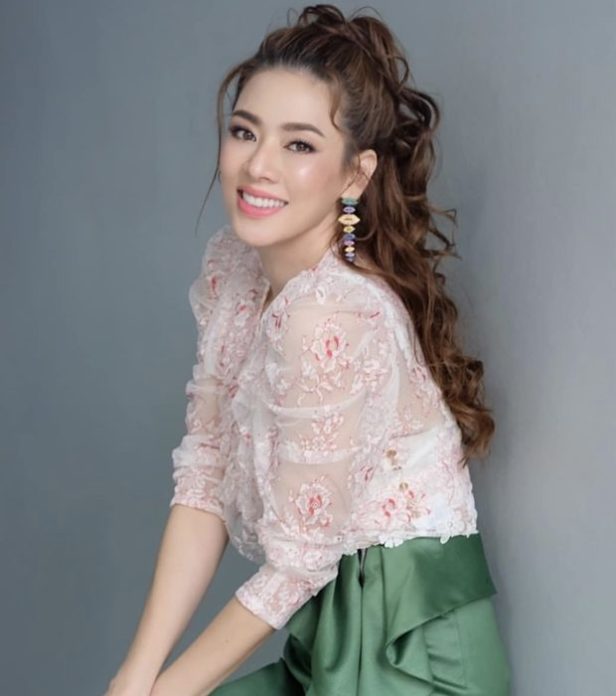เอ๋-พรทิพย์ เอ๋-พรทิพย์