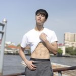 ออกัส หนุ่มสายถอด กลัวแฟนคลับเบื่อ สลัดผ้าโชว์ เรียกยอดไลก์