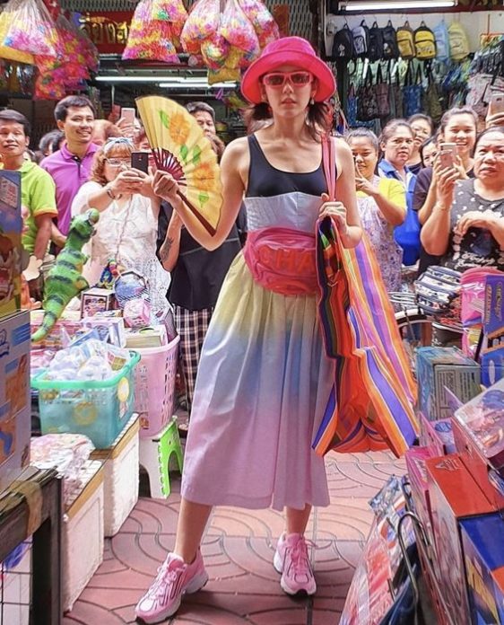 ชมพู่