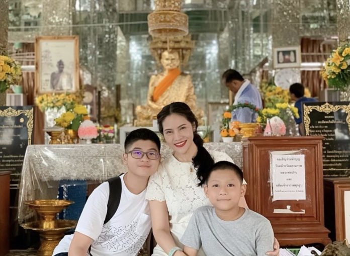 อรอนงค์ อรอนงค์