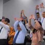 สายสุขภาพ! อนุทิน นำออกกำลังกาย 12 ท่า ดำนา เหวี่ยงแห ก่อนประชุม สสส.